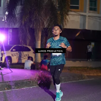 Runner Photo 7983683