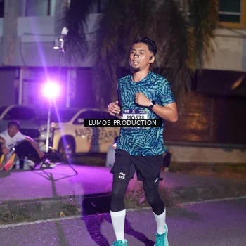 Runner Photo 7983696
