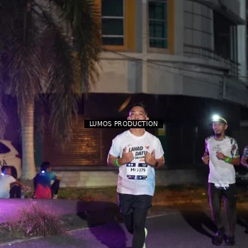 Runner Photo 7983749