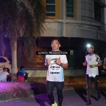 Runner Photo 7983755
