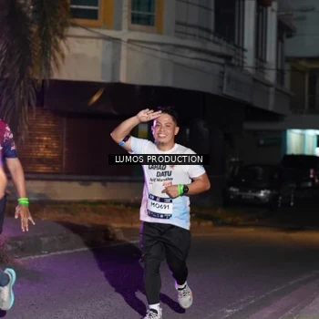 Runner Photo 7983960