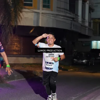 Runner Photo 7983962