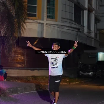 Runner Photo 7984066