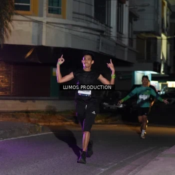 Runner Photo 7984108