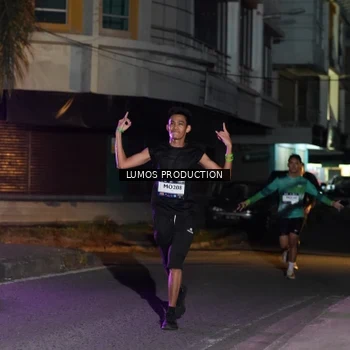 Runner Photo 7984116