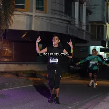 Runner Photo 7984117