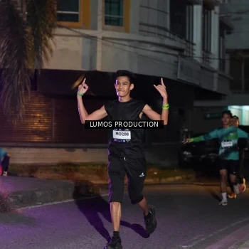 Runner Photo 7984121
