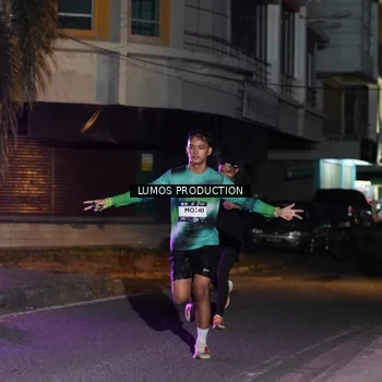 Runner Photo 7984133