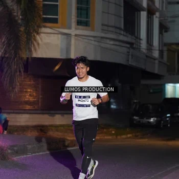 Runner Photo 7984172