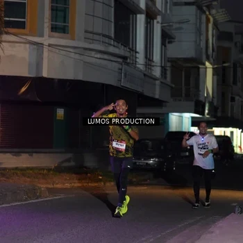 Runner Photo 7984280