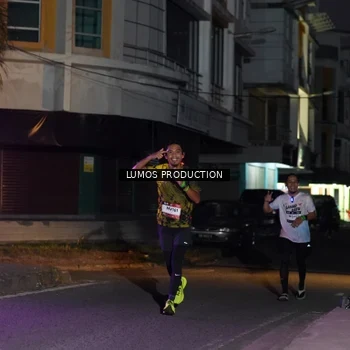Runner Photo 7984281