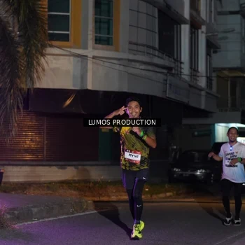 Runner Photo 7984290