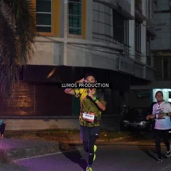 Runner Photo 7984297