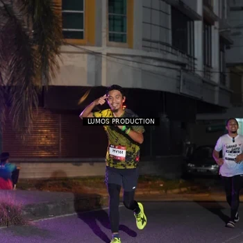 Runner Photo 7984305
