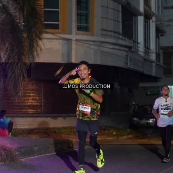 Runner Photo 7984311
