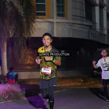 Runner Photo 7984312