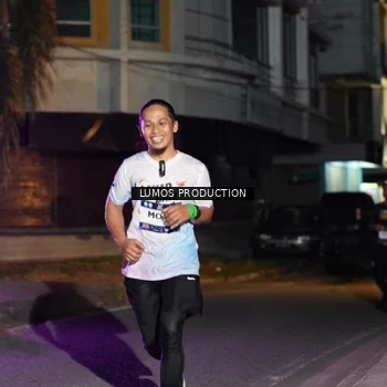 Runner Photo 7984330