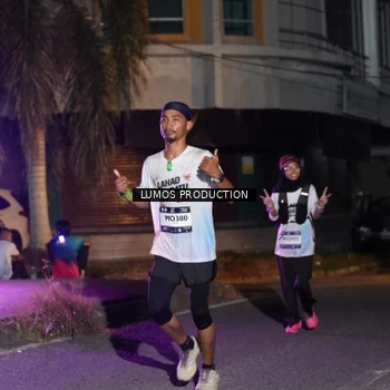 Runner Photo 7984382