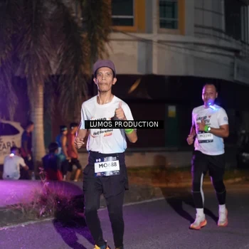 Runner Photo 7984430