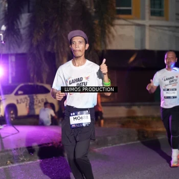 Runner Photo 7984433