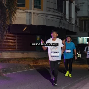 Runner Photo 7984571