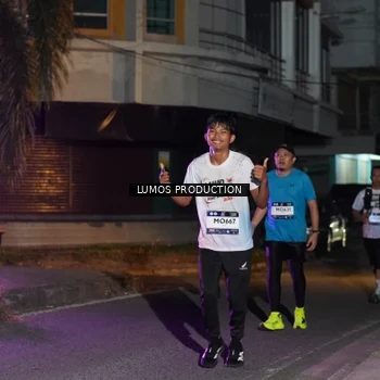 Runner Photo 7984573