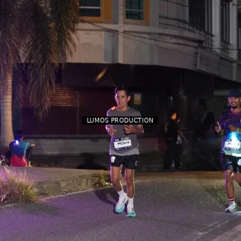 Runner Photo 7984625