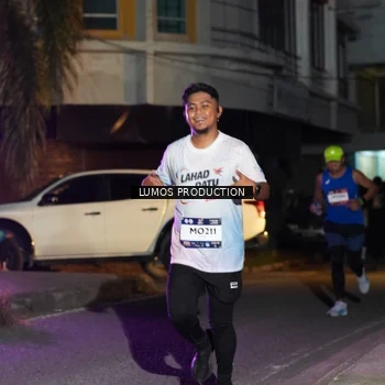 Runner Photo 7984663