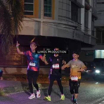 Runner Photo 7984998