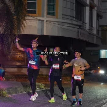 Runner Photo 7985005