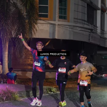 Runner Photo 7985013