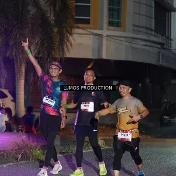 Runner Photo 7985024
