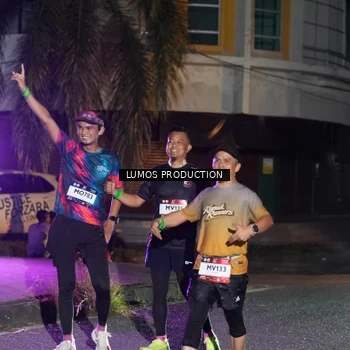 Runner Photo 7985052