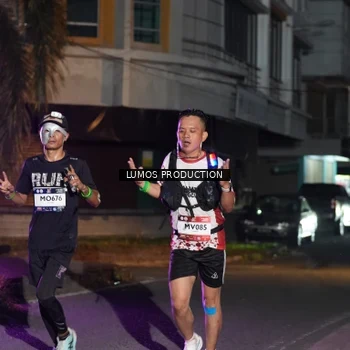 Runner Photo 7985164