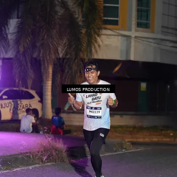 Runner Photo 7985201