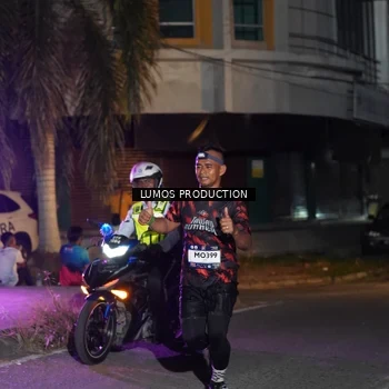Runner Photo 7985209