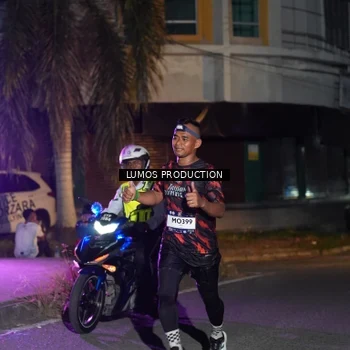 Runner Photo 7985212