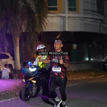 Runner Photo 7985213