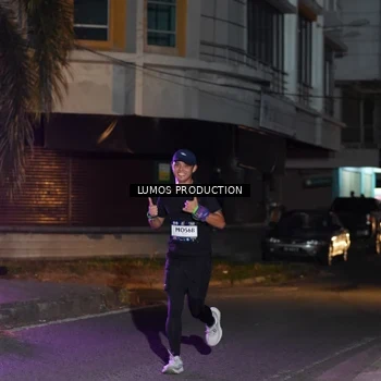 Runner Photo 7985294