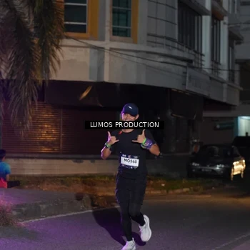Runner Photo 7985299
