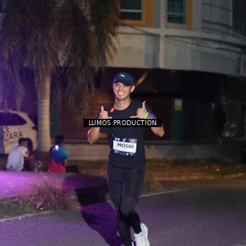 Runner Photo 7985304