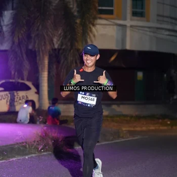 Runner Photo 7985309
