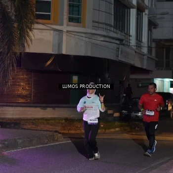 Runner Photo 7985331
