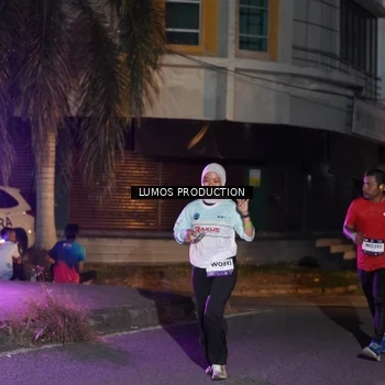 Runner Photo 7985354