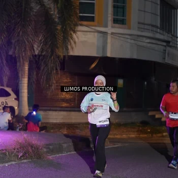 Runner Photo 7985356