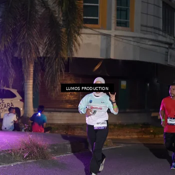 Runner Photo 7985359