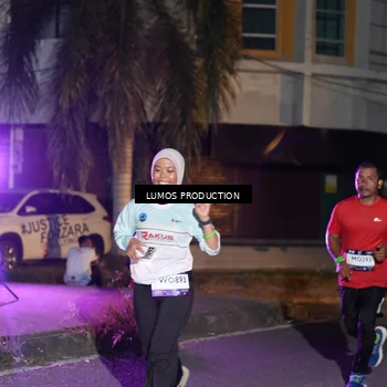 Runner Photo 7985378