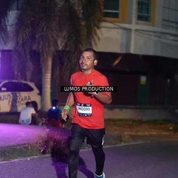 Runner Photo 7985392