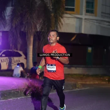Runner Photo 7985394