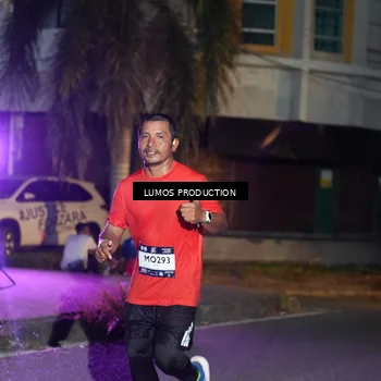 Runner Photo 7985398